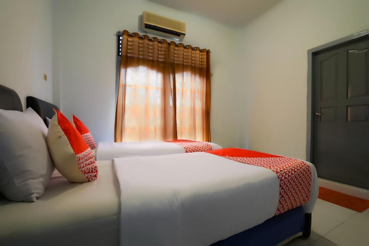 Oyo 2876 Hotel Idayu Palembang Zewnętrze zdjęcie