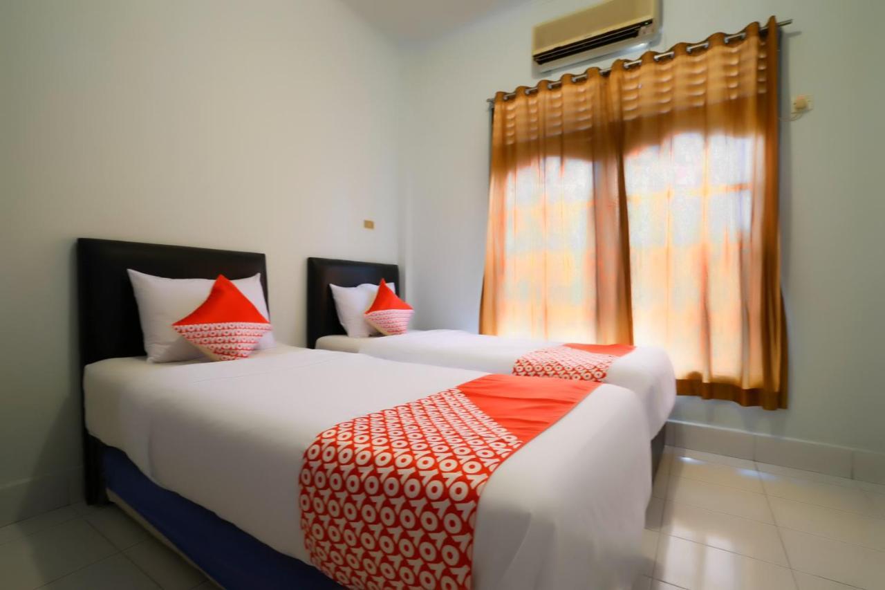 Oyo 2876 Hotel Idayu Palembang Zewnętrze zdjęcie
