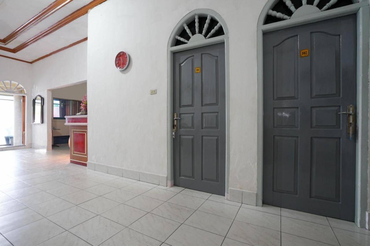 Oyo 2876 Hotel Idayu Palembang Zewnętrze zdjęcie