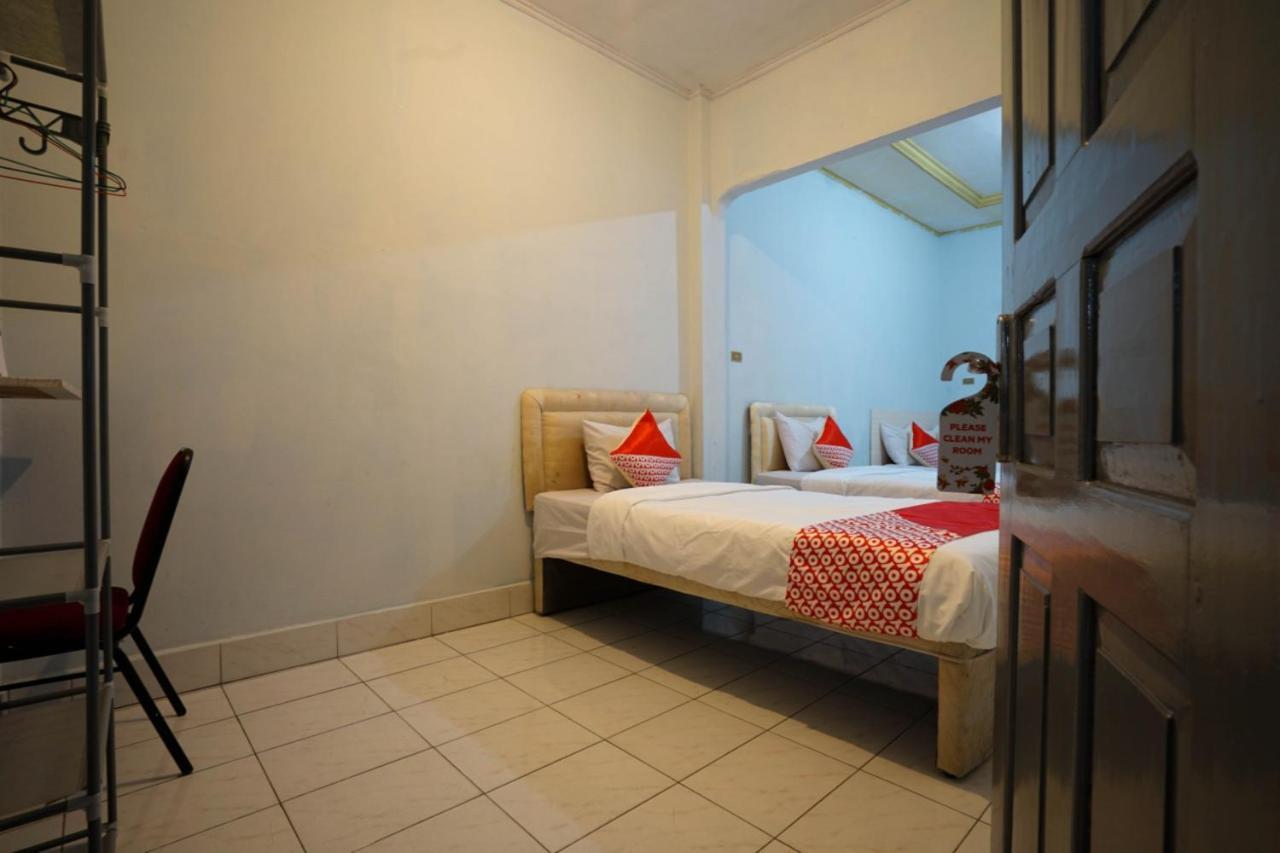 Oyo 2876 Hotel Idayu Palembang Zewnętrze zdjęcie