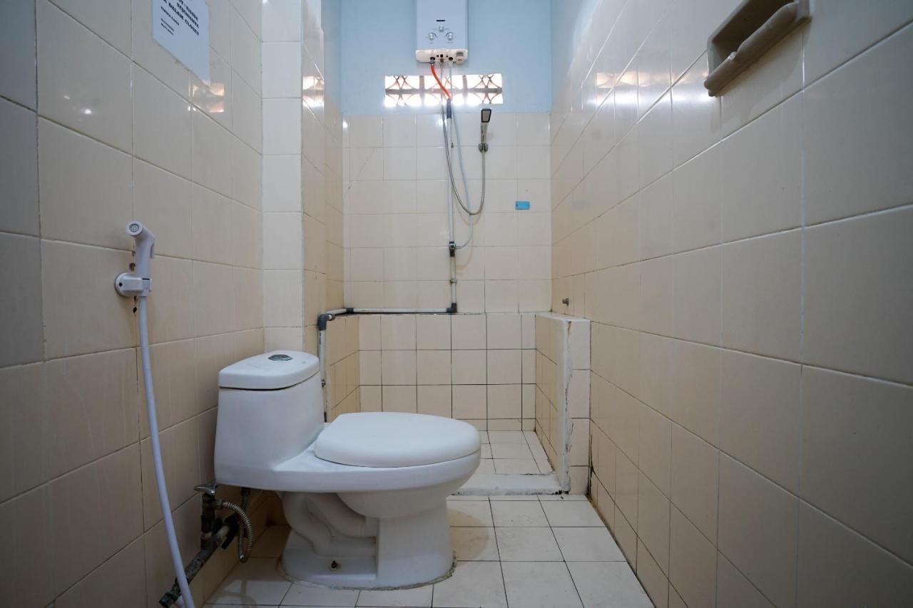 Oyo 2876 Hotel Idayu Palembang Zewnętrze zdjęcie
