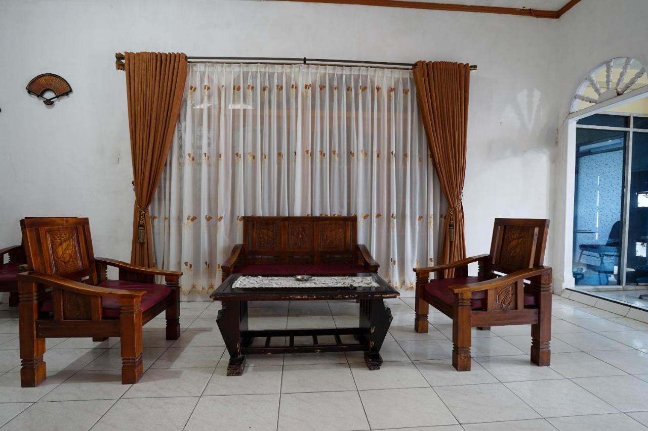 Oyo 2876 Hotel Idayu Palembang Zewnętrze zdjęcie